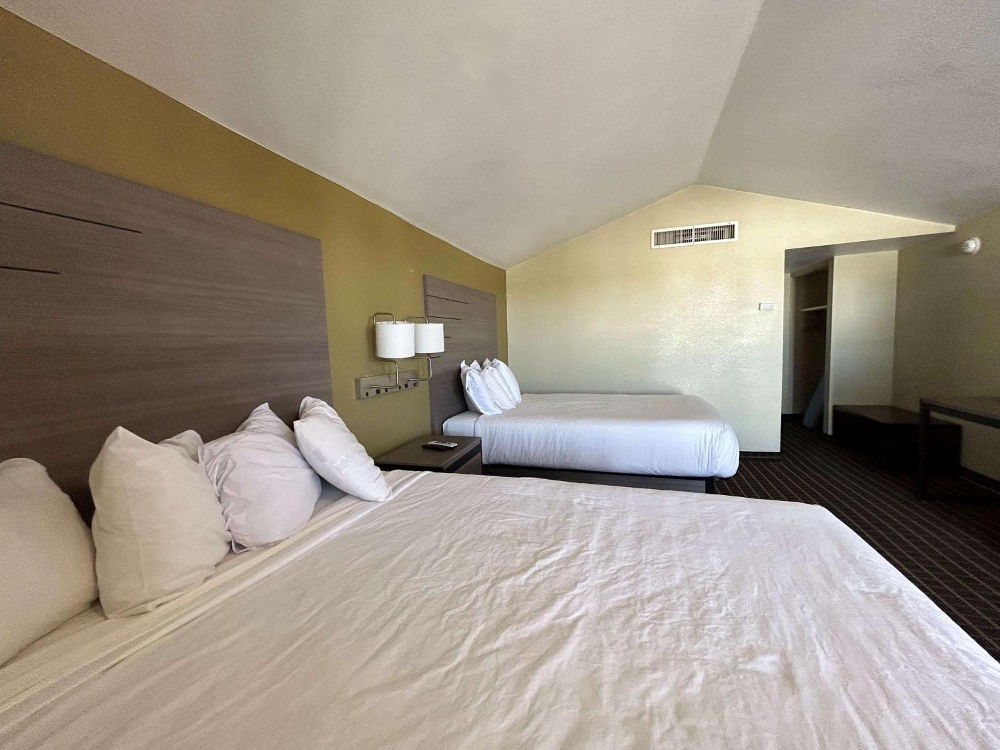 Surestay By Best Western Chambers Petrified Forest Extérieur photo